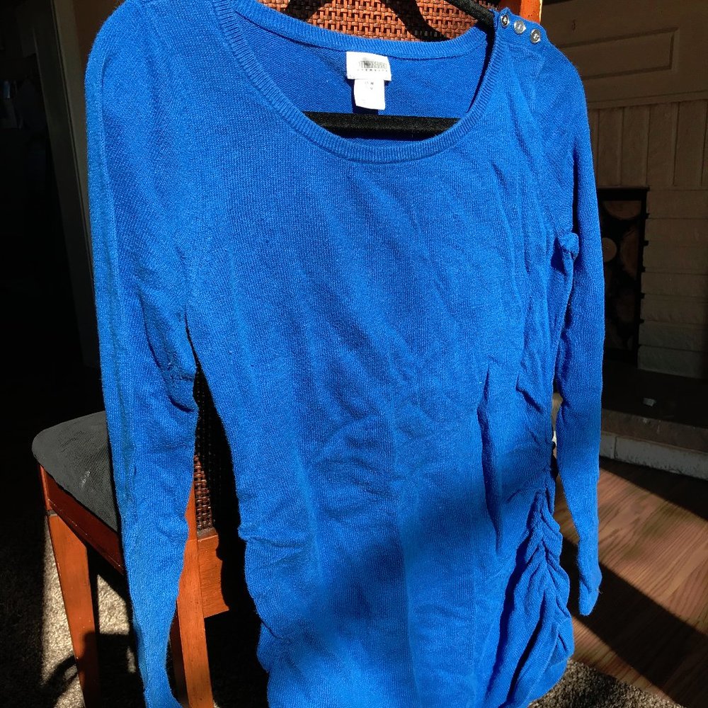 M Motherhood coblat blue light weight sweater